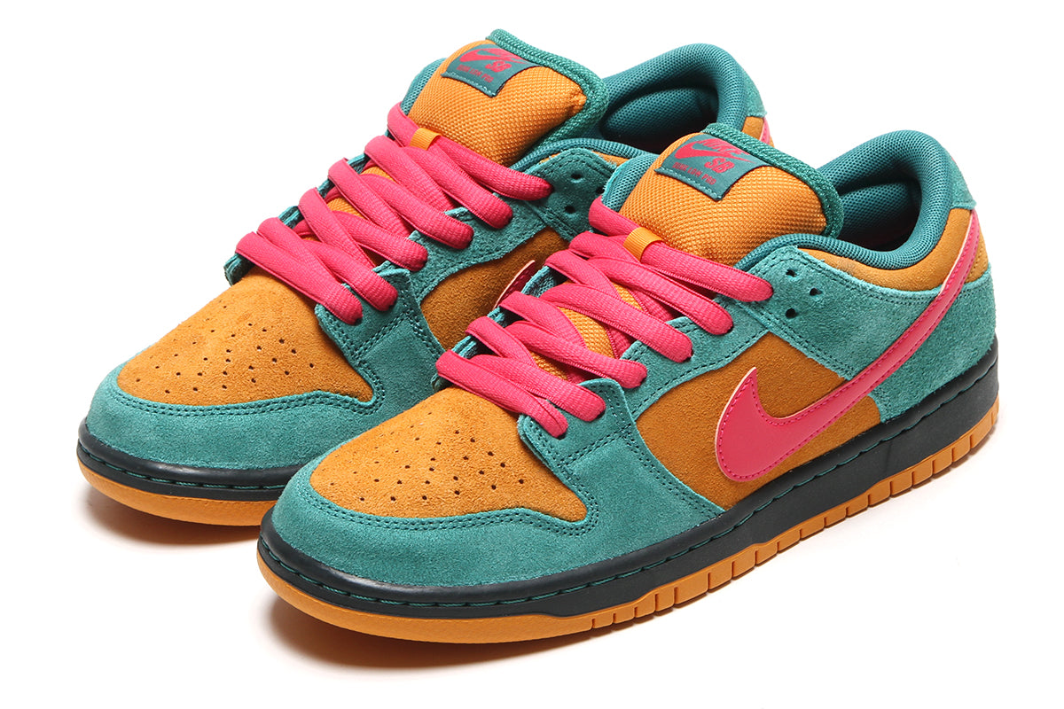 Nike SB - Dunk Low Pro
Style # HQ1625-301
Color : Green Noise / Watermelon / Light Curry