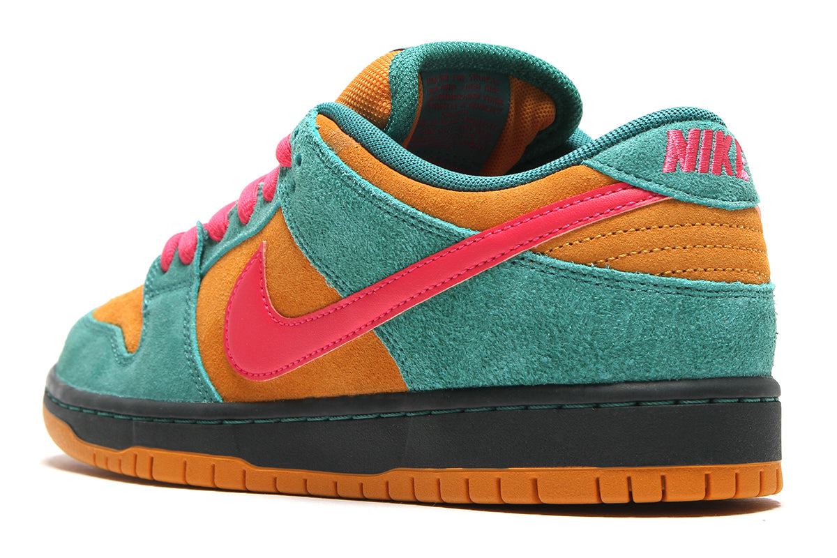 Nike SB - Dunk Low Pro
Style # HQ1625-301
Color : Green Noise / Watermelon / Light Curry
