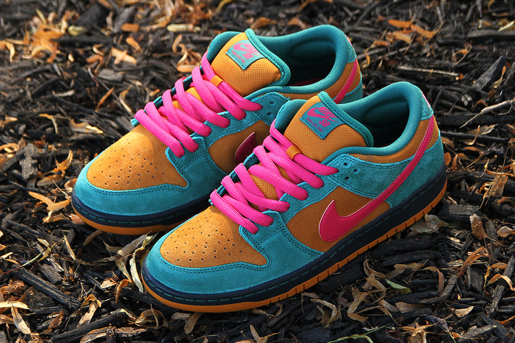 Nike SB - Dunk Low Pro
Style # HQ1625-301
Color : Green Noise / Watermelon / Light Curry