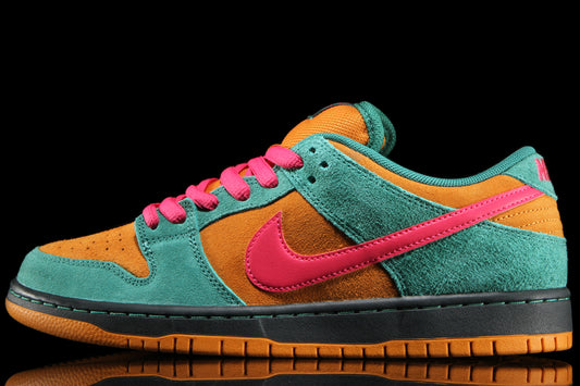 Nike SB - Dunk Low Pro
Style # HQ1625-301
Color : Green Noise / Watermelon / Light Curry