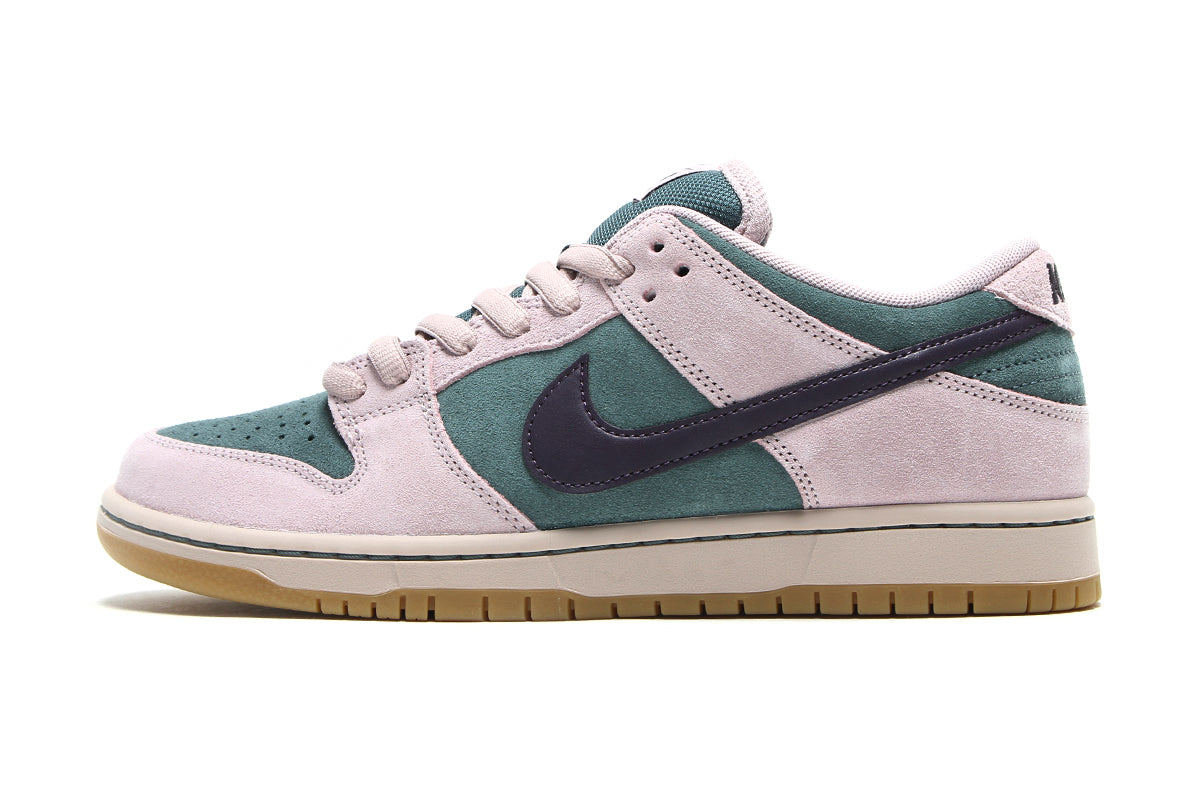 Nike SB - Dunk Low Pro
Style # HQ1625-300
Color : Mineral Slate / Dark Raisin / Particle Rose