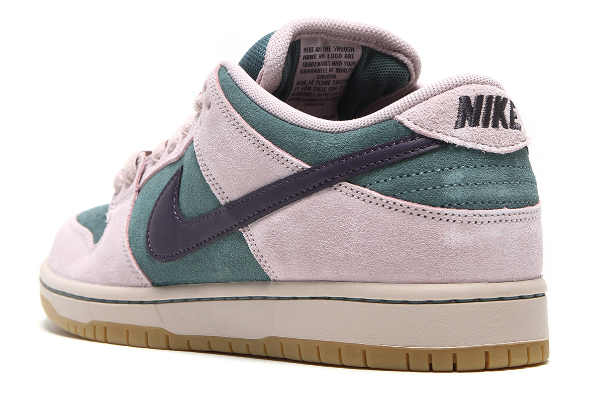 Nike SB - Dunk Low Pro
Style # HQ1625-300
Color : Mineral Slate / Dark Raisin / Particle Rose