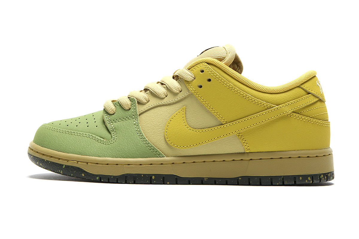 Nike SB - Dunk Low Pro
Style # IO0427-300
Color : Saffron Quartz / Pear