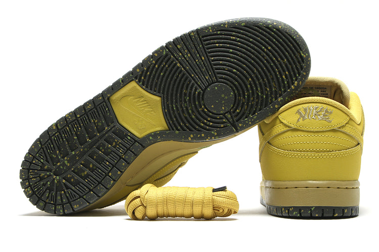 Nike SB - Dunk Low Pro
Style # IO0427-300
Color : Saffron Quartz / Pear