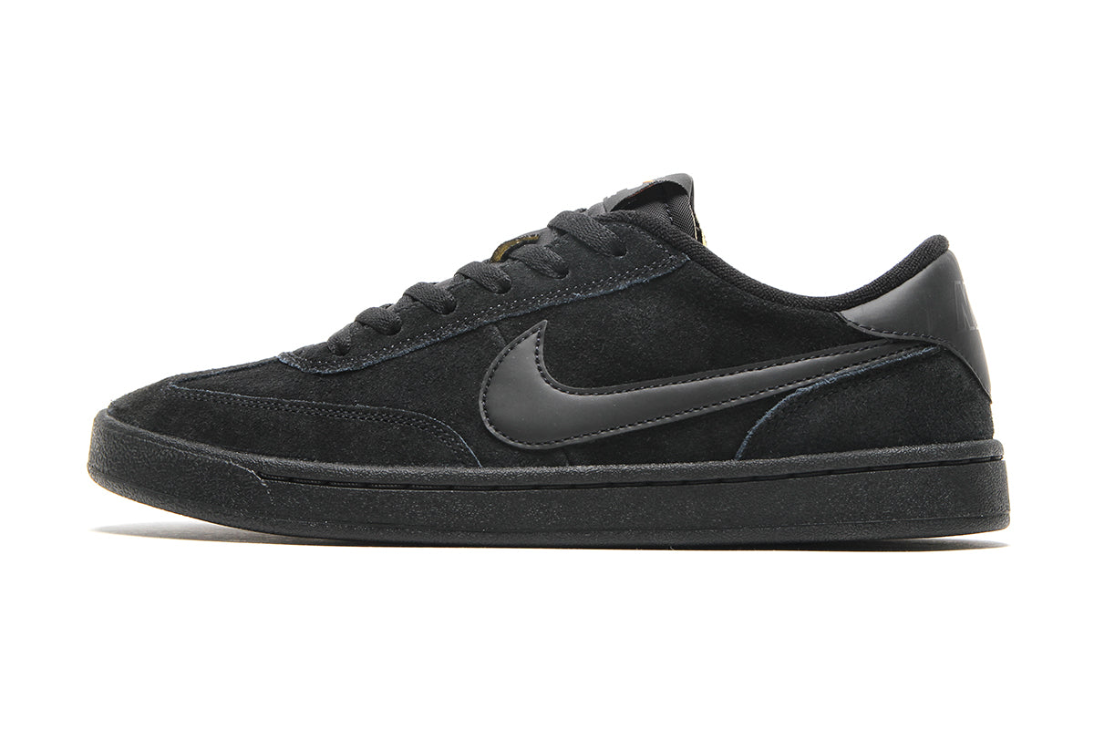 Nike SB - FC Classic
Style # 909096-002
Color : Black / Black / Vivid Orange