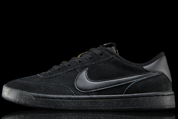 nikesbfcclassicblack_grande.