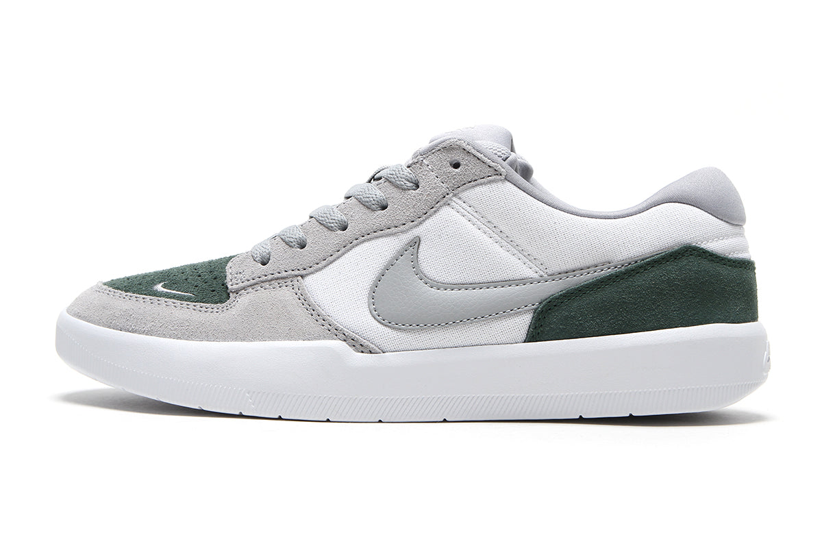 Nike SB - Force 58
Style # DV5477-105
Color : White / FLT Silver / Fir