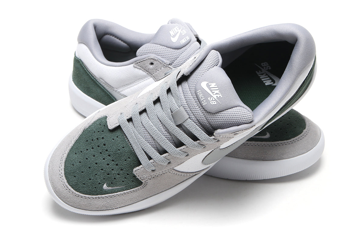 Nike SB - Force 58
Style # DV5477-105
Color : White / FLT Silver / Fir
