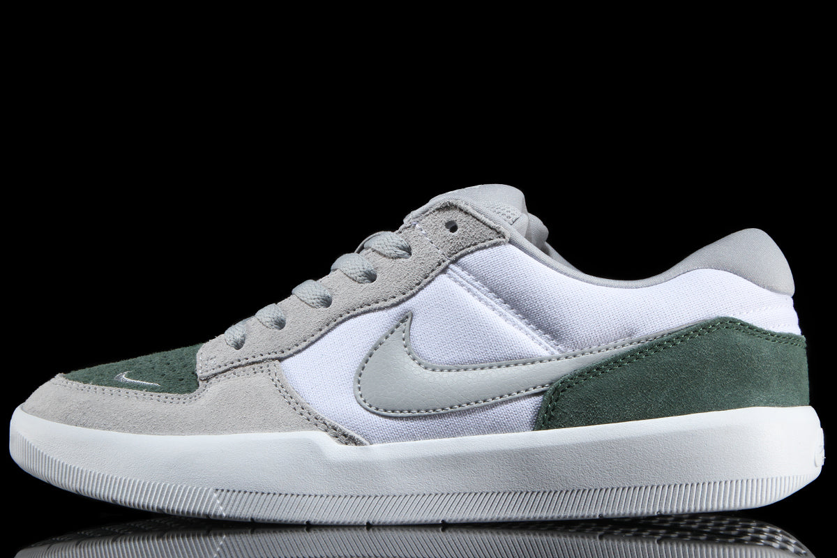 Nike SB - Force 58
Style # DV5477-105
Color : White / FLT Silver / Fir