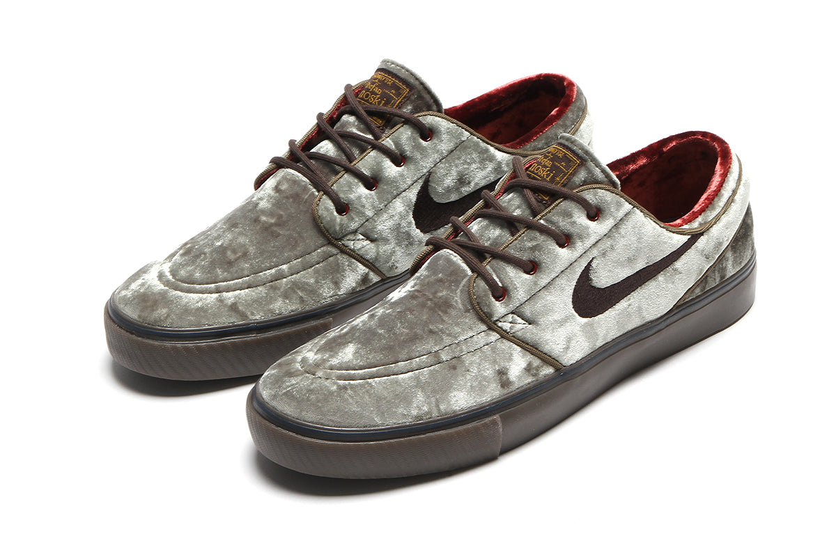 NIKE SB Zoom Janoski OG SE Skate Shoes