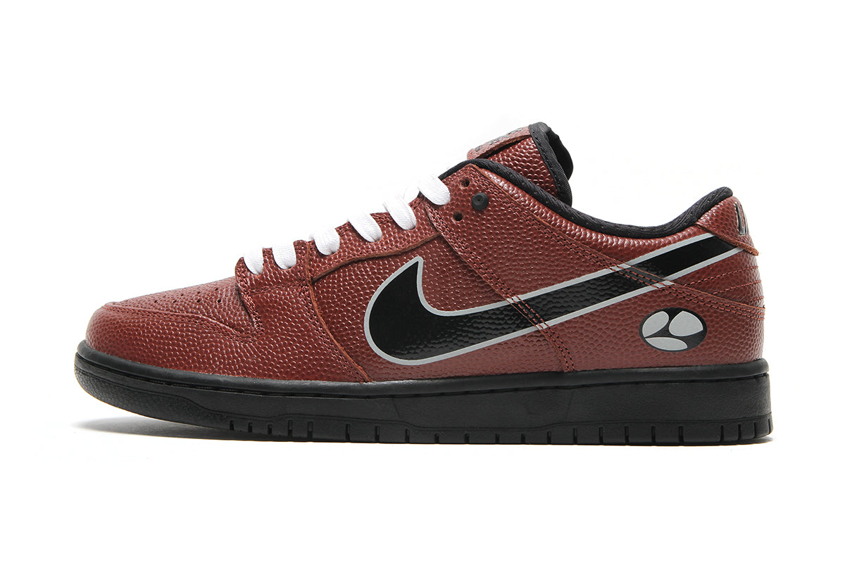 Nike SB - Dunk Low Pro x Limosine
Style # HJ4131-200
Color : Dark Pony / Black / Silver / White