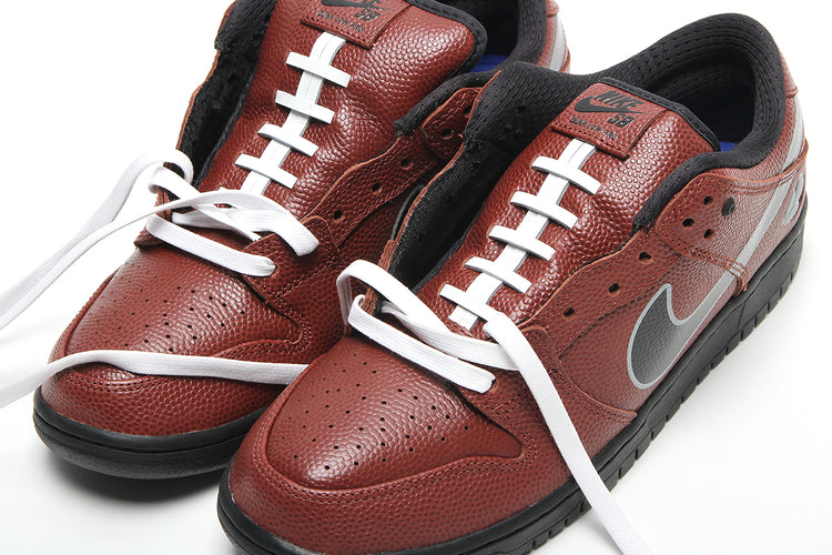 Nike SB - Dunk Low Pro x Limosine
Style # HJ4131-200
Color : Dark Pony / Black / Silver / White