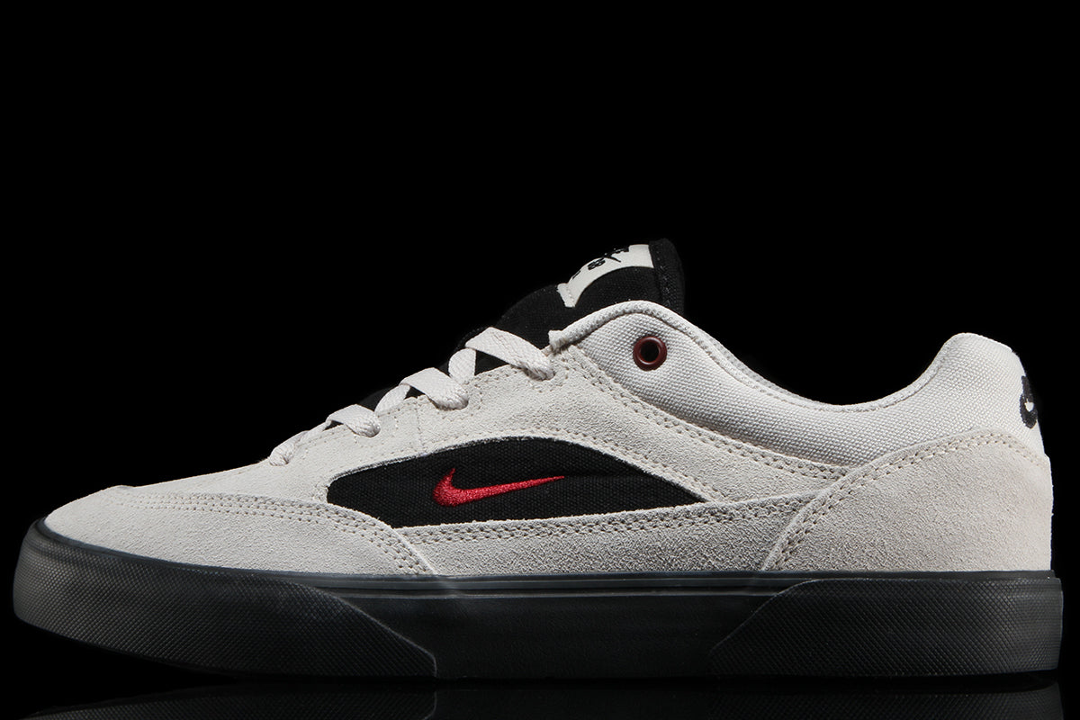 Nike SB - Malor
Style # FV6064-104
Color : LT Orewood Brown / Team Red / Black