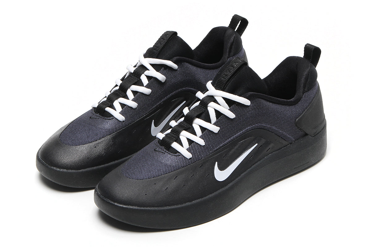 Nike SB - Zoom Nyjah 4
Style # FQ1273-002
Color : Black / White