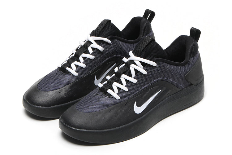 Nike SB - Zoom Nyjah 4
Style # FQ1273-002
Color : Black / White