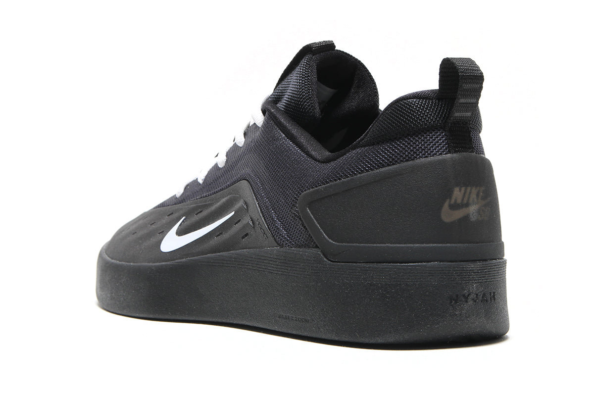 Nike SB - Zoom Nyjah 4
Style # FQ1273-002
Color : Black / White