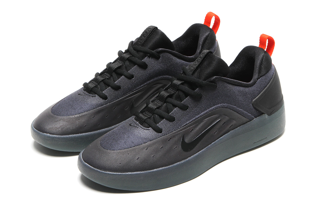 Nike SB - Zoom Nyjah 4
Style # FQ1273-003
Color : Cool Grey / White / Wolf Grey