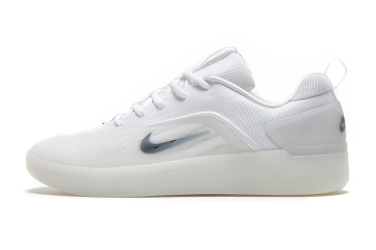 Nike SB - Zoom Nyjah 4
Style # FQ1273-100
Color : White / Black