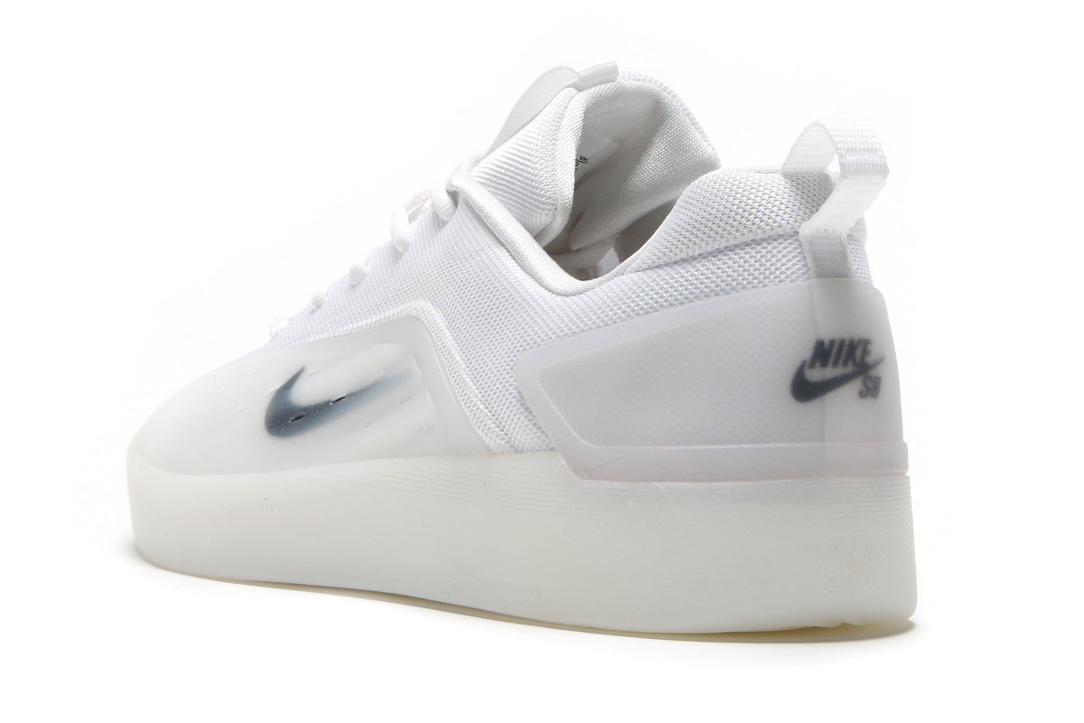 Nike SB - Zoom Nyjah 4
Style # FQ1273-100
Color : White / Black