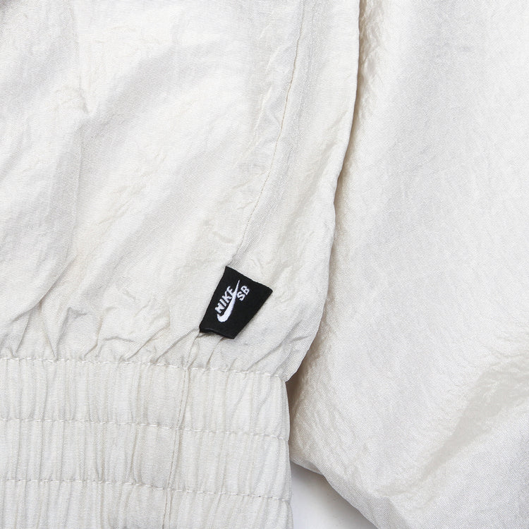 Nike SB - Pavan Jacket
Style # IQ6777-104
Color : LT Orewood Brown / Black / White