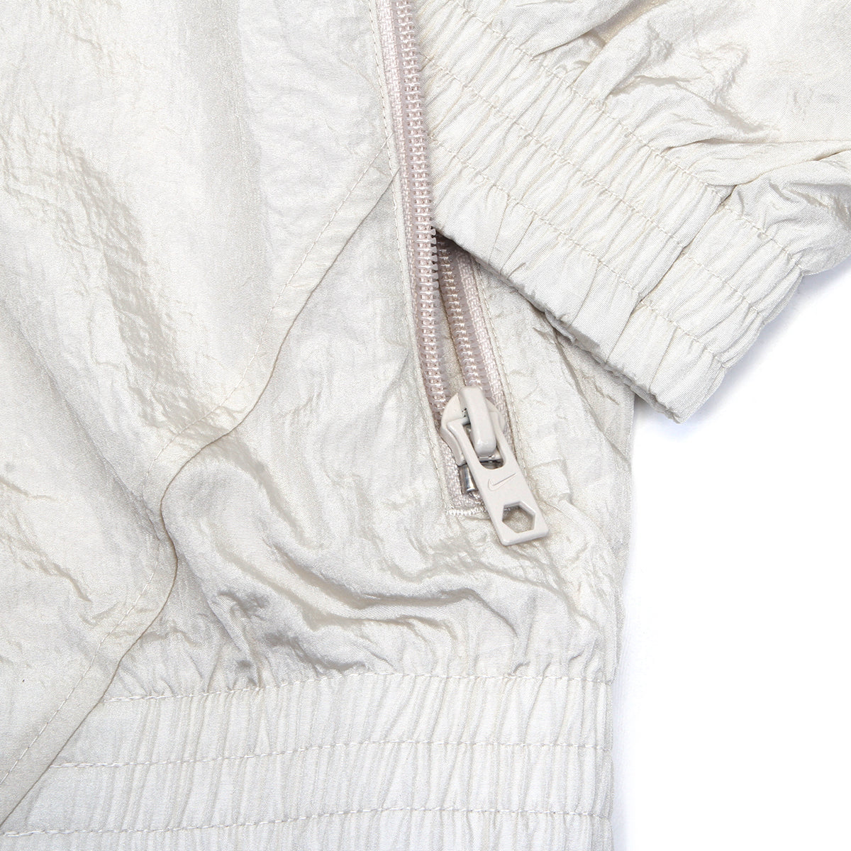 Nike SB - Pavan Jacket
Style # IQ6777-104
Color : LT Orewood Brown / Black / White