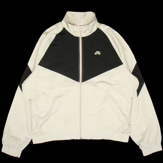 Nike SB - Pavan Jacket
Style # IQ6777-104
Color : LT Orewood Brown / Black / White