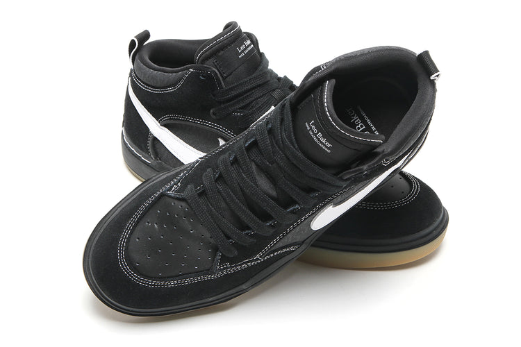 Nike SB - React Leo
Style # DX4361-005
Color : Black / White / Gum