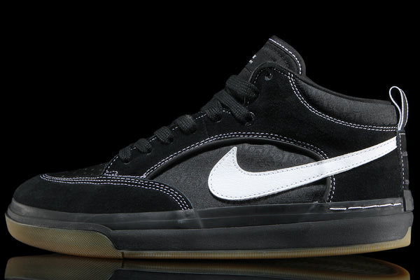 nikesbreactleoblackwhitegum_gr