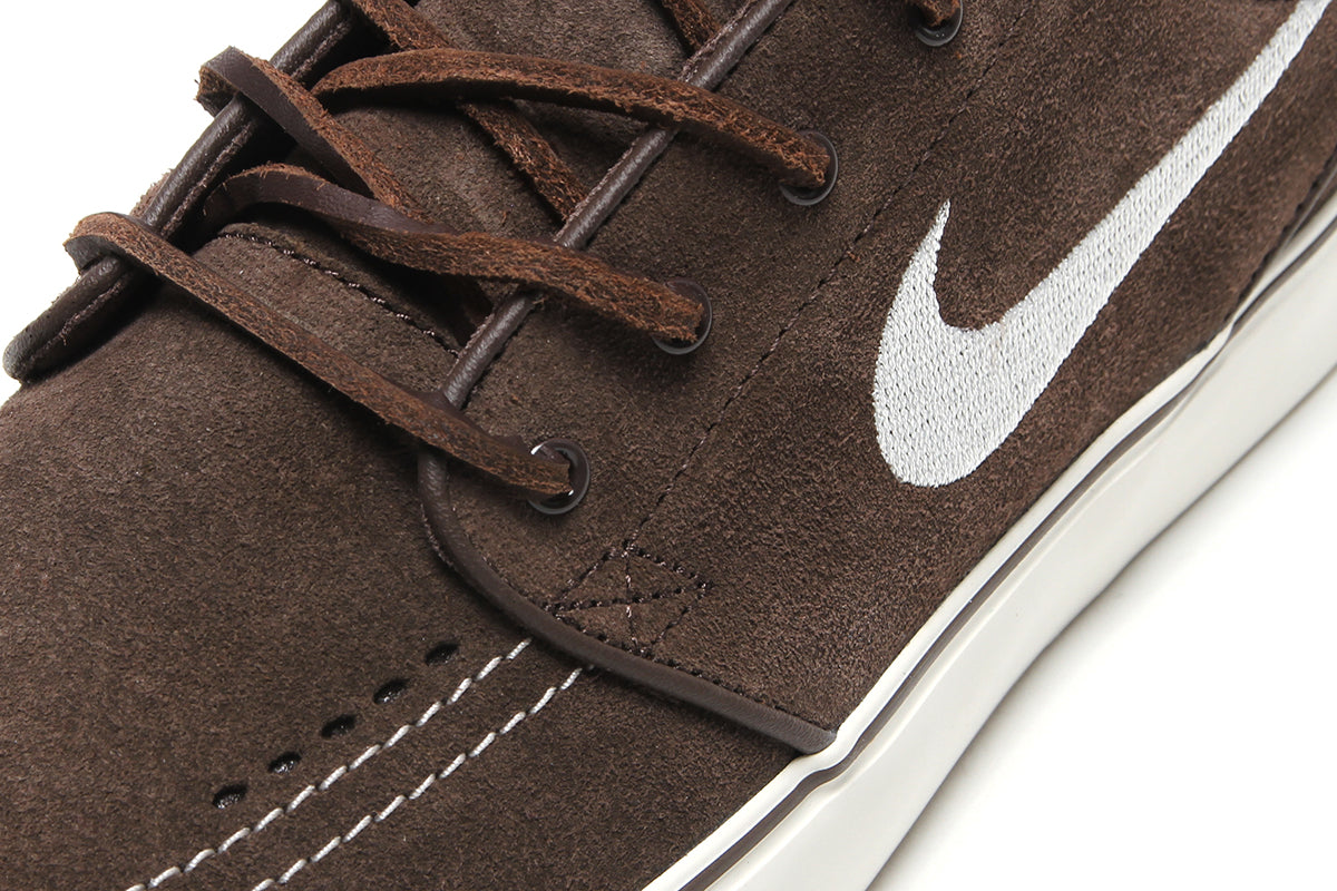 Nike SB - Zoom Janoski OG+
Style # FD6757-200
Color : Baroque Brown / Pale Ivory