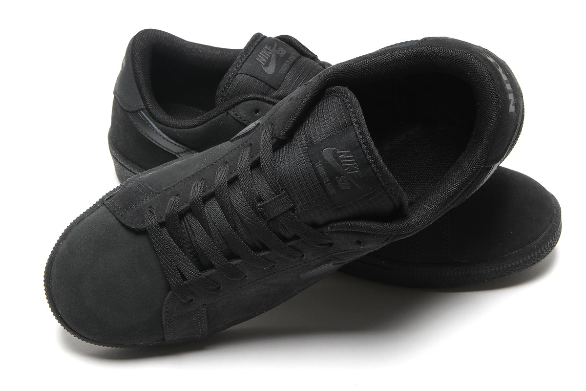 Nike SB - Zoom Tennis Classic
Style # HF7386-003
Color : Black / Black / Off Noir
