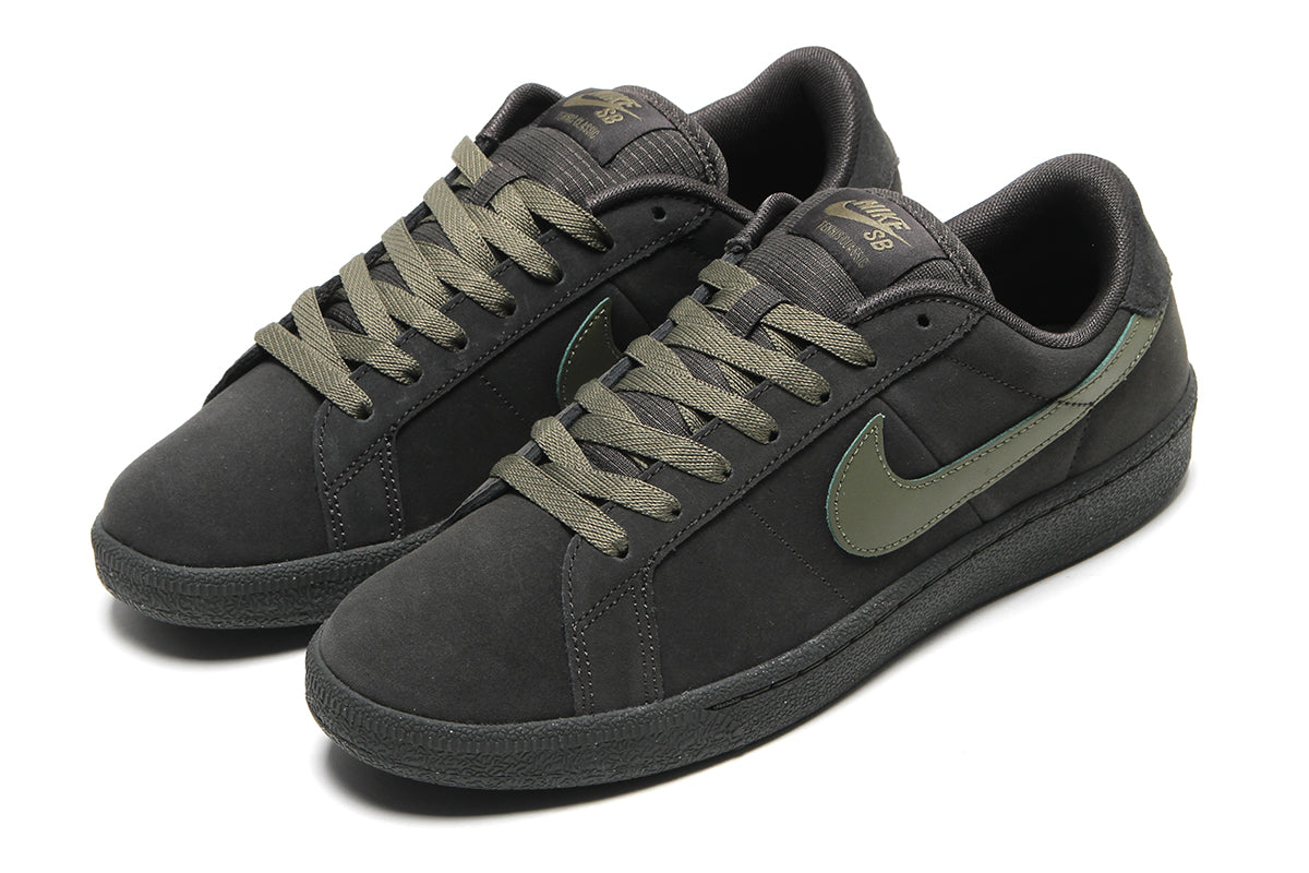 Nike SB - Zoom Tennis Classic
Style # HF7386-200
Color : Deep Pewter / Medium Olive