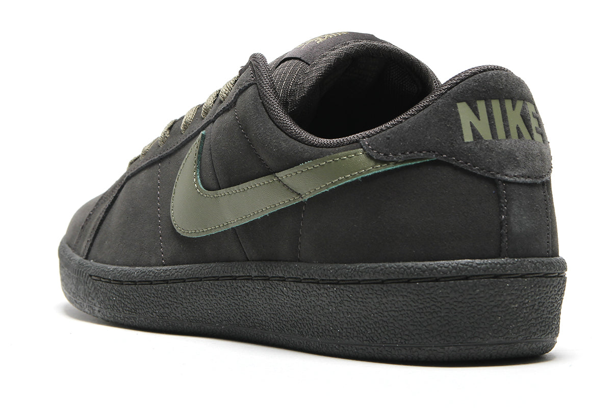 Nike SB - Zoom Tennis Classic
Style # HF7386-200
Color : Deep Pewter / Medium Olive