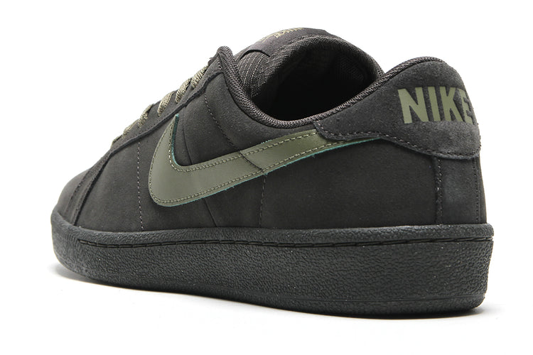 Nike SB - Zoom Tennis Classic
Style # HF7386-200
Color : Deep Pewter / Medium Olive