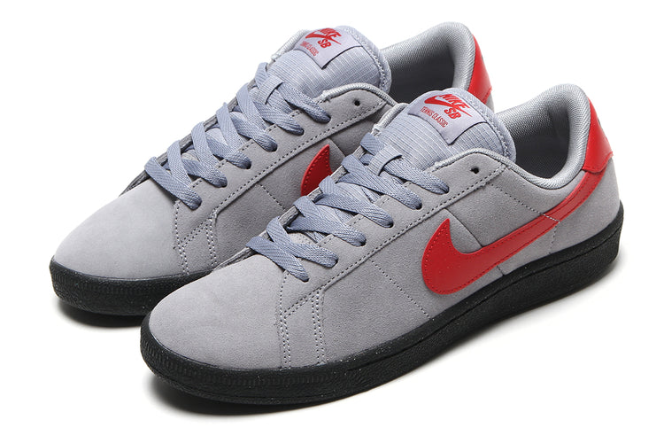 Nike SB - Zoom Tennis Classic
Style # HF7386-005
Color : Stealth / Gym Red / Black