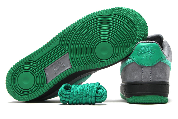Nike SB - Air Force 1 x Nocturnal
Style # IV5289-003
Color : Cool Grey / Court Green / Black