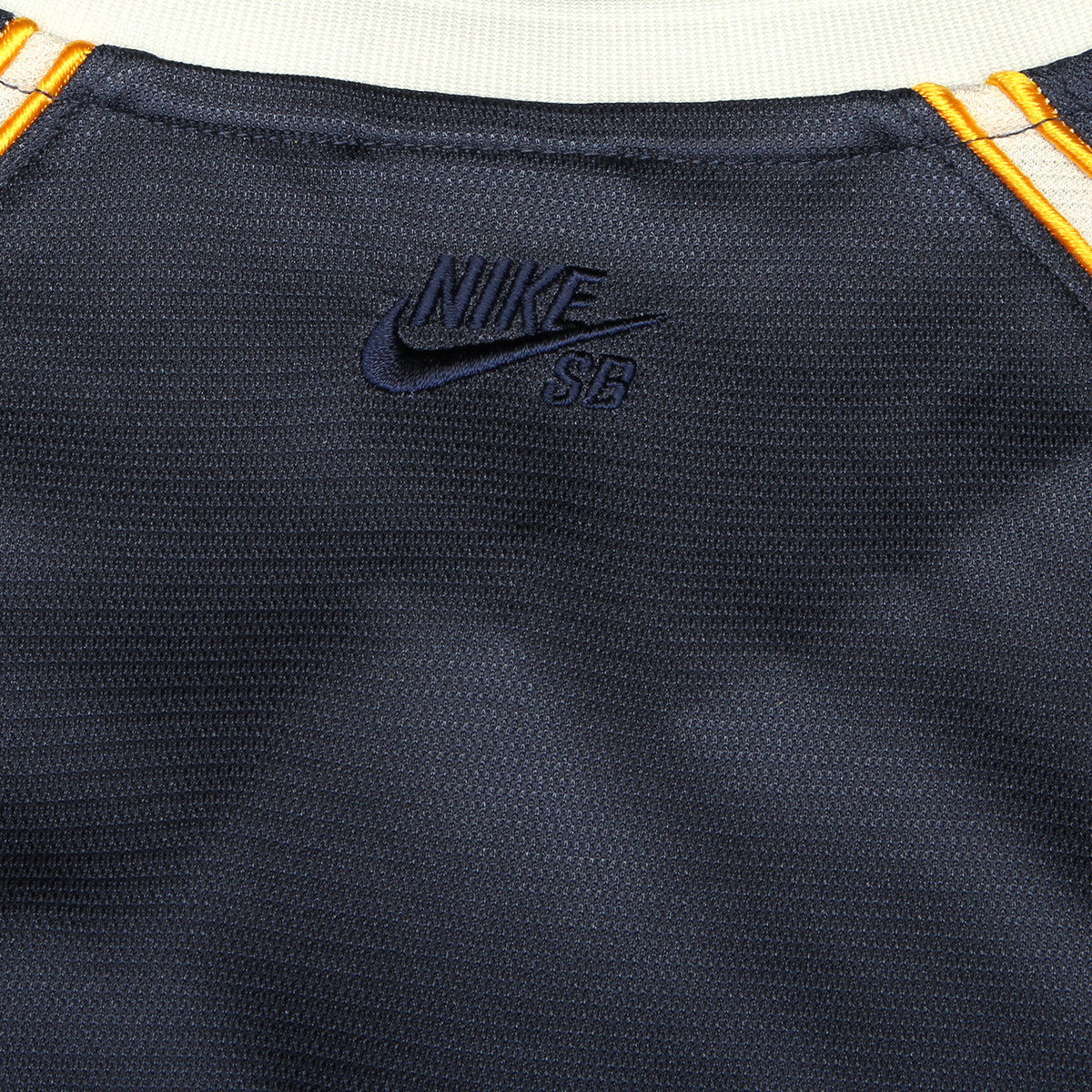 Nike SB - AF1 Yuto Jersey
Style # IM5465-437
Color : Thunder Blue / Summit White
