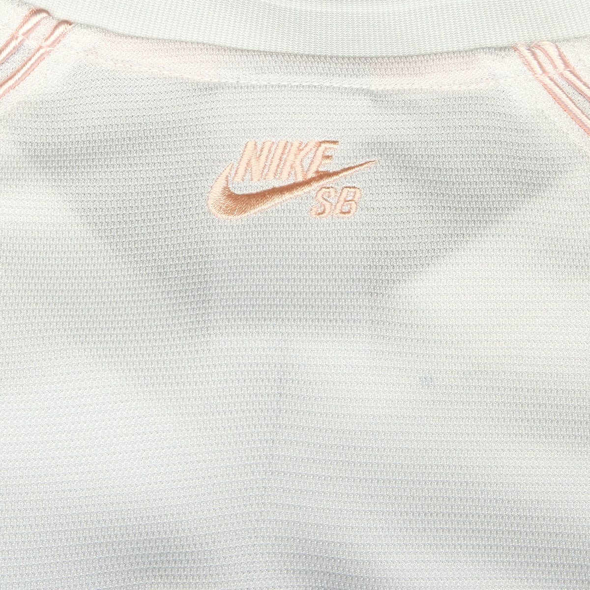 Nike SB - AF1 Yuto Jersey
Style # IM5465-100
Color : Summit White