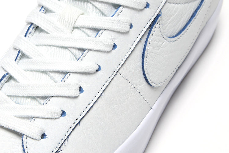 Nike SB | Zoom Blazer Low Pro GT
Style # FZ1300-100
Color : Summit White / Game Royal