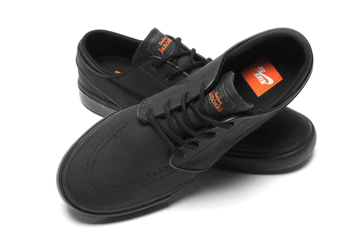 Nike SB | Zoom Janoski OG+
Style # FQ7621-001
Color : Black