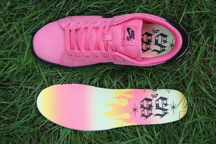 Nike SB - Zoom Tennis Classic
Style # IQ8394-600
Color : Hyper Pink / Black