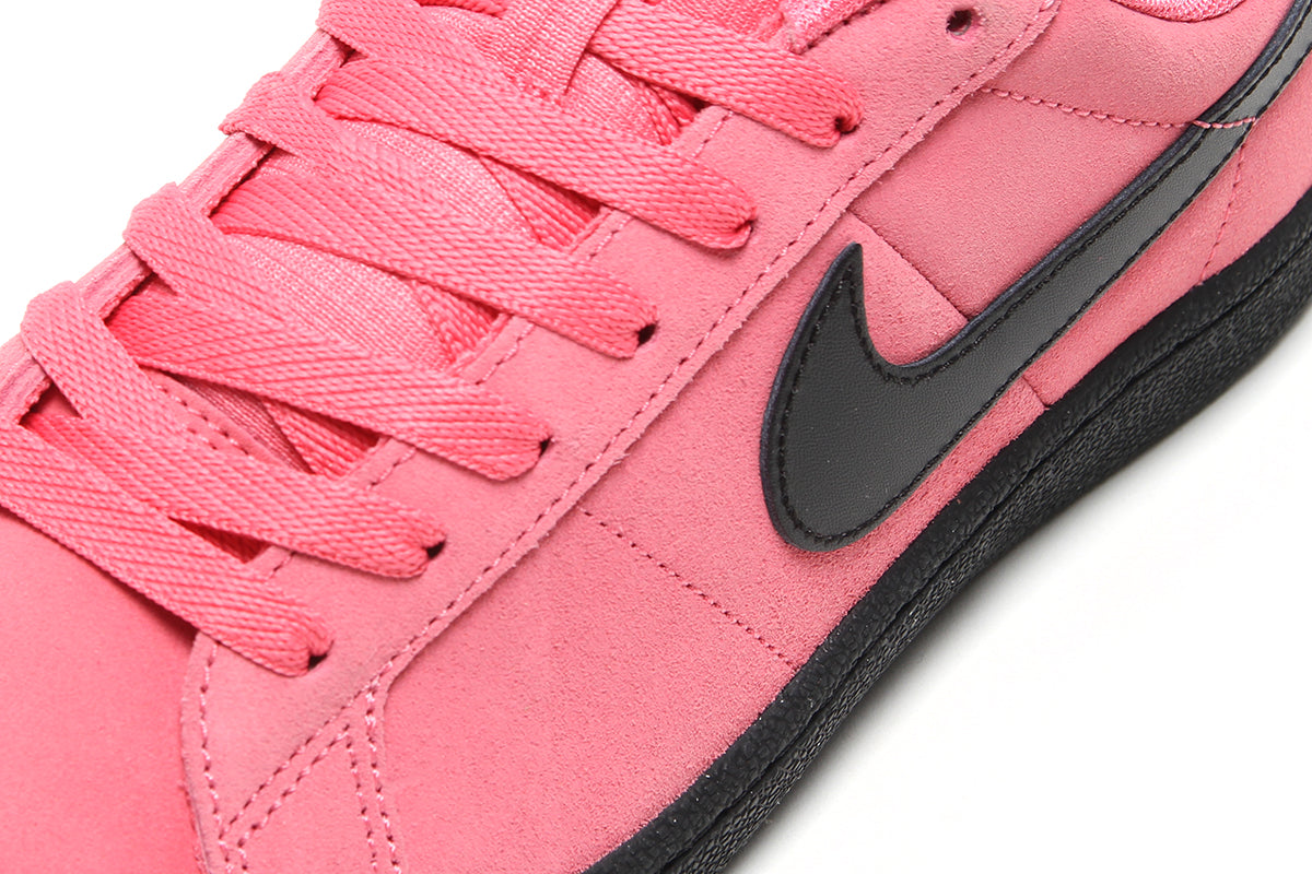Nike SB - Zoom Tennis Classic
Style # IQ8394-600
Color : Hyper Pink / Black