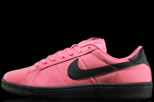 Nike SB - Zoom Tennis Classic
Style # IQ8394-600
Color : Hyper Pink / Black