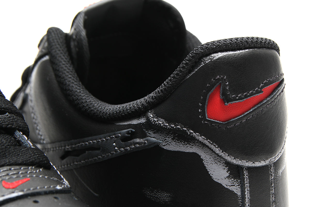 Nike - Air Force 1 '07
Style # IZ1207-010
Color : Black / Stealth / Gym Red / Metallic Silver
