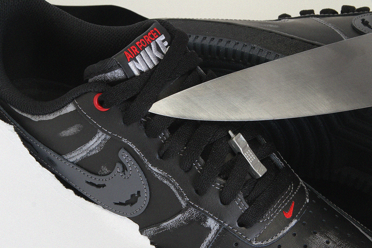 Nike - Air Force 1 '07
Style # IZ1207-010
Color : Black / Stealth / Gym Red / Metallic Silver
