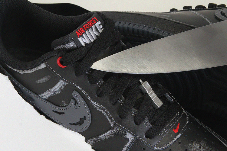 Nike - Air Force 1 '07
Style # IZ1207-010
Color : Black / Stealth / Gym Red / Metallic Silver