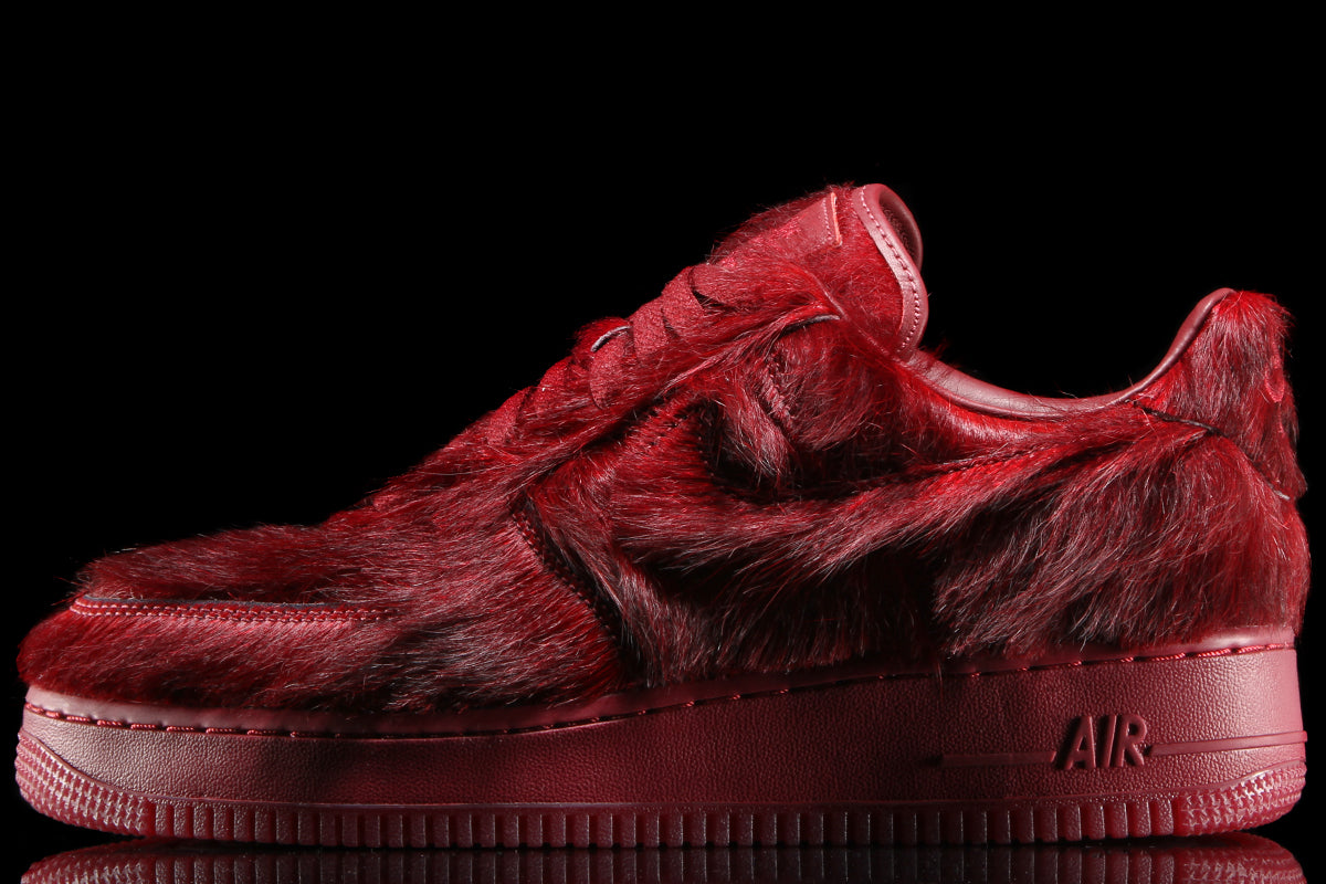 Nike - Air Force 1
Style # IR1940-600
Color : Team Red / Team Red