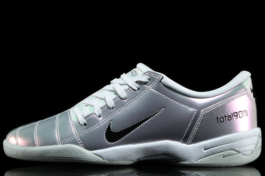 Nike - Total 90 Premium
Style # IM3500-100
Color : Off White / Black / Light Silver