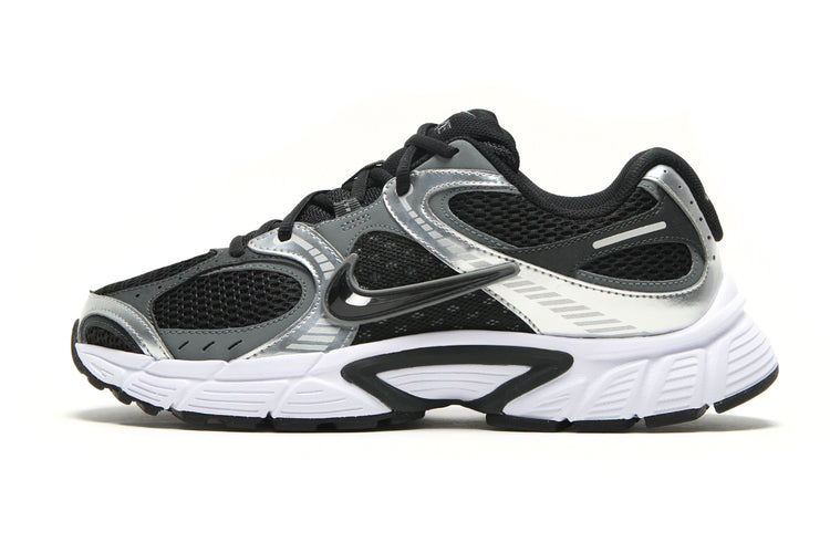 Nike - V5 RNR
Style # HJ5228-004
Color : Black / Anthracite / Smoke Grey