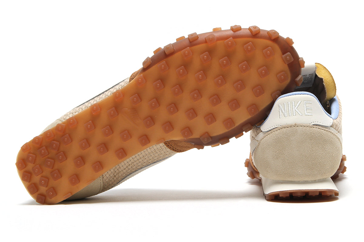 Nike - Waffle Racer '26
Style # IR7017-212
Color : Linen / Pale Ivory / LT British Tan / Aluminum
