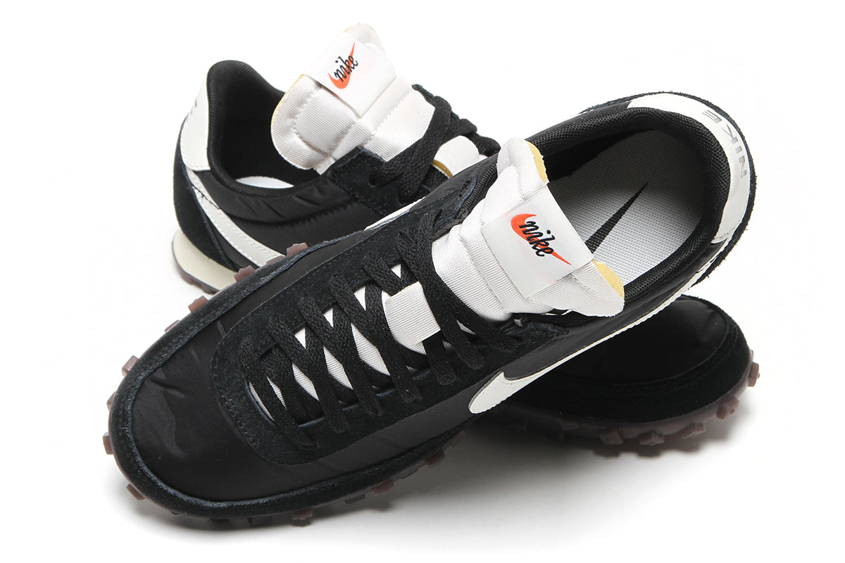 Nike - Waffle Racer
Style # IM8658-001
Color : Black / Sail / Coconut Milk / Gum Dark Brown